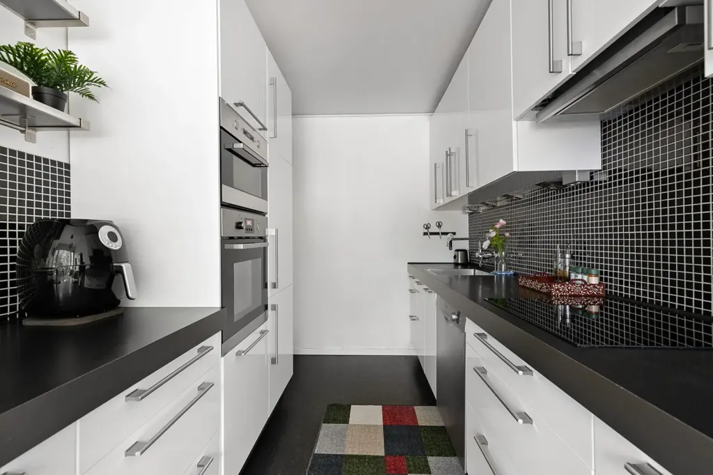Bostadsrätt med 2 rum på Rondellen 5 i Järfälla, bild 2 av 4