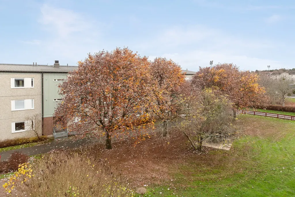 Bostadsrätt med 3 rum på Axvägen 65 i Järfälla, bild 2 av 4