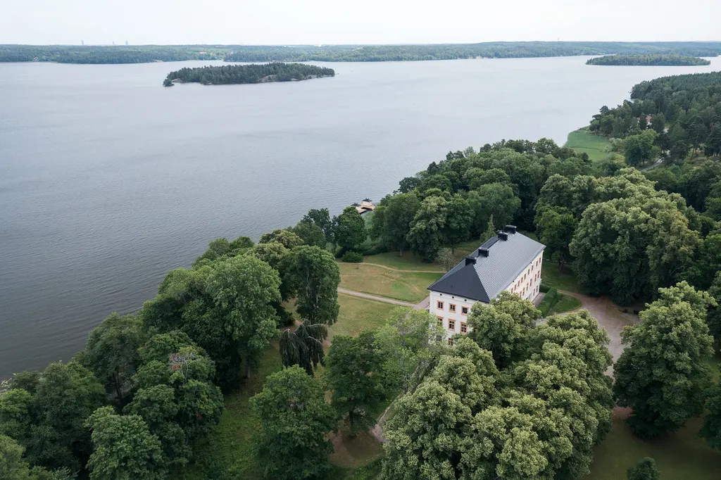 Bostadsrätt med 3 rum på Lennartsnäs Slott 1 i Upplands-Bro