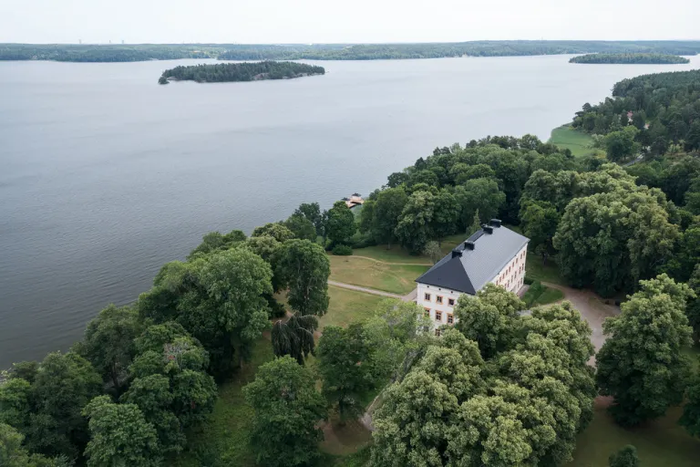 Bostadsrätt med 3 rum på Lennartsnäs Slott 1 i Upplands-Bro