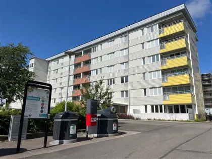 Hyresrätt med 3 rum på Lextorpsvägen 21 i Trollhättan
