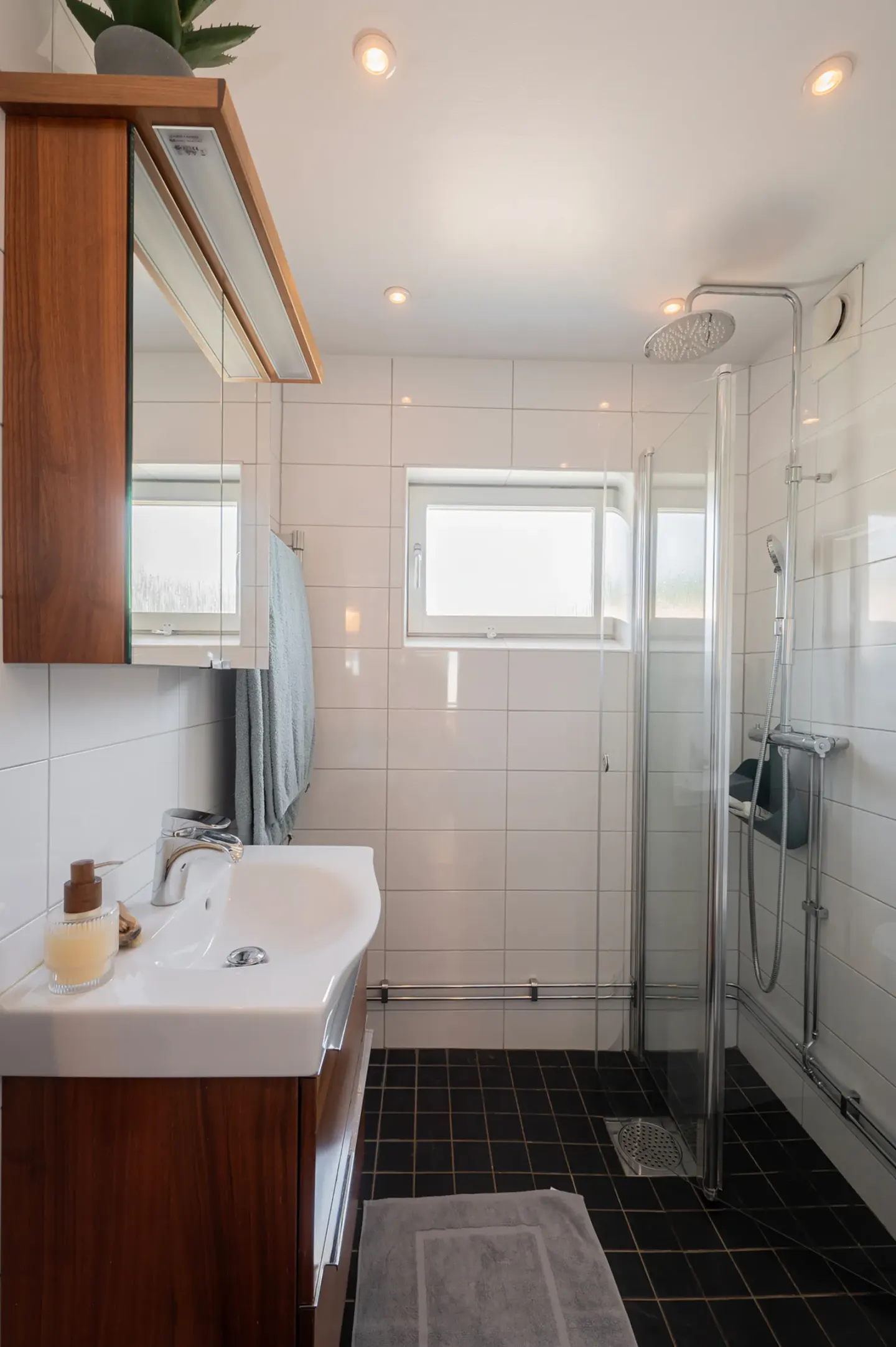 Bostadsrätt med 4 rum på Annebodavägen 56 i Stockholm, bild 3 av 4