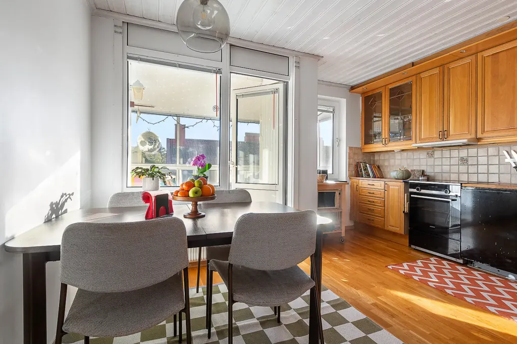 Bostadsrätt med 3 rum på Hammarvägen 41 i Järfälla, bild 3 av 4