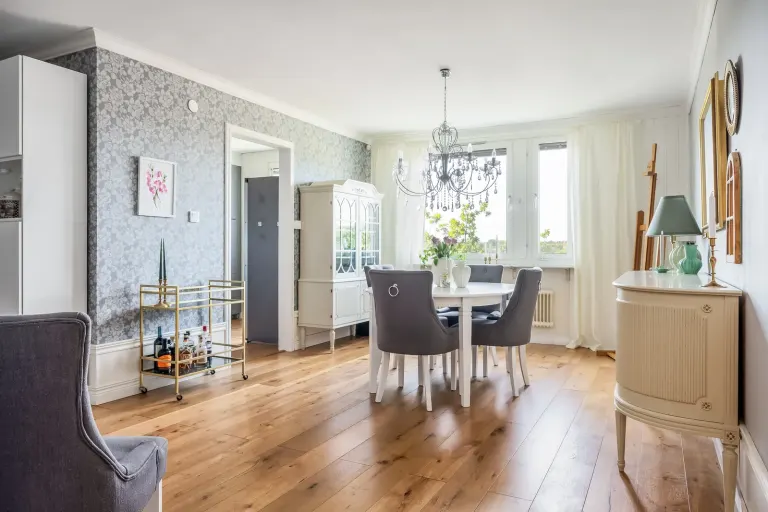 Bostadsrätt med 4 rum på Södra Storängsvägen 54B i Finspång, bild 2 av 4