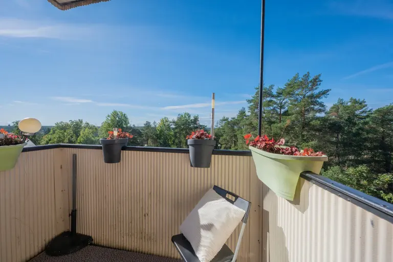 Bostadsrätt med 4 rum på Månstorpsvägen 7 i Botkyrka, bild 2 av 4