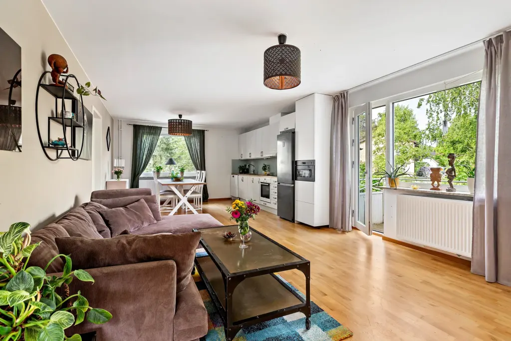 Bostadsrätt med 2 rum på Riddersviksvägen 113 i Stockholm, bild 4 av 4