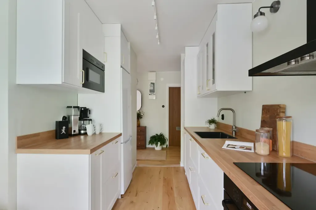 Bostadsrätt med 2 rum på Smörbrödsvägen 23 i Stockholm, bild 4 av 4