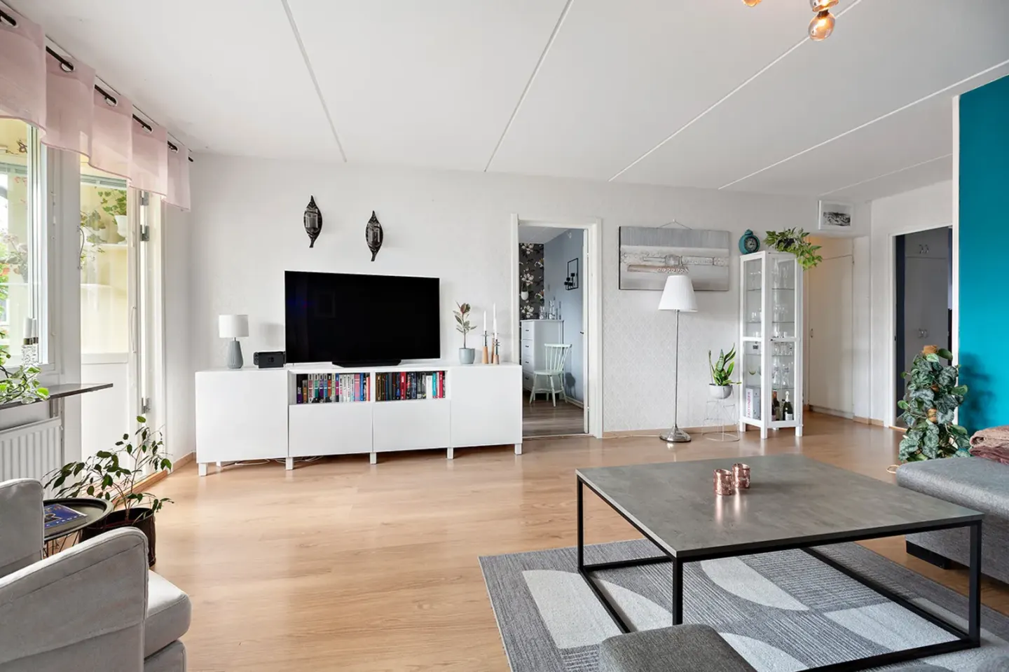 Bostadsrätt med 5 rum på Axvägen 33 i Järfälla, bild 4 av 4