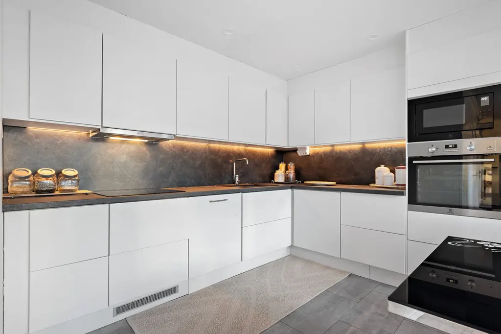 Bostadsrätt med 4 rum på Fruängsvägen 60 i Upplands Väsby, bild 4 av 4